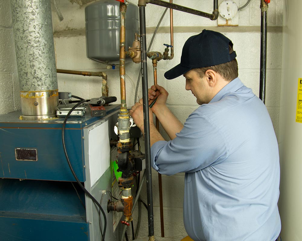 heating contractor repairing furnace oakland park fl